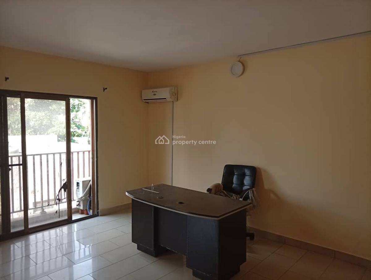Serviced 3 Bedroom with a Room Bq and Great Facilities, Victoria Island (vi), Lagos, Flat / Apartment for Rent
