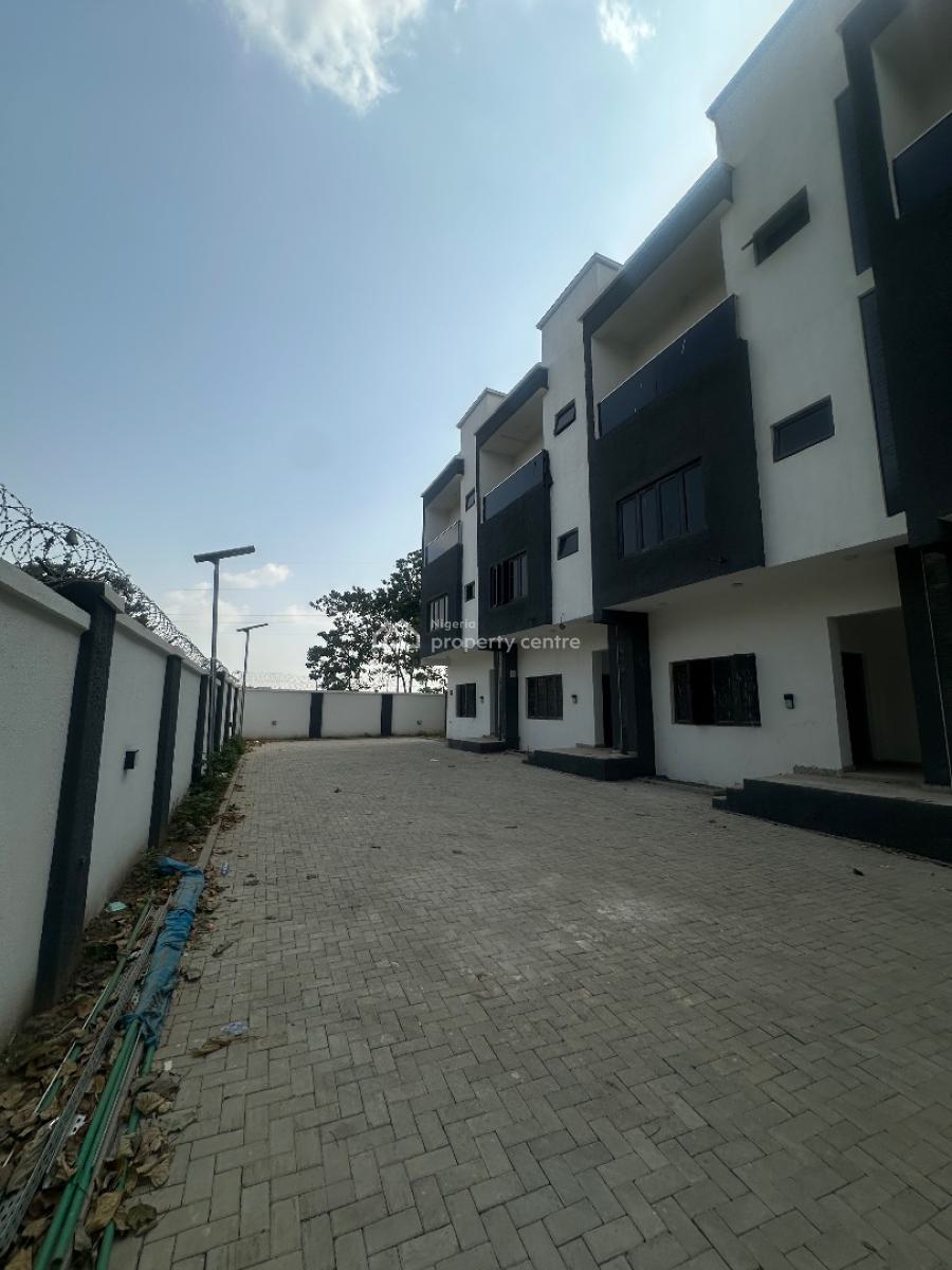 Four Bedroom Terrace Duplex, Guzape District, Abuja, Terraced Duplex for Sale