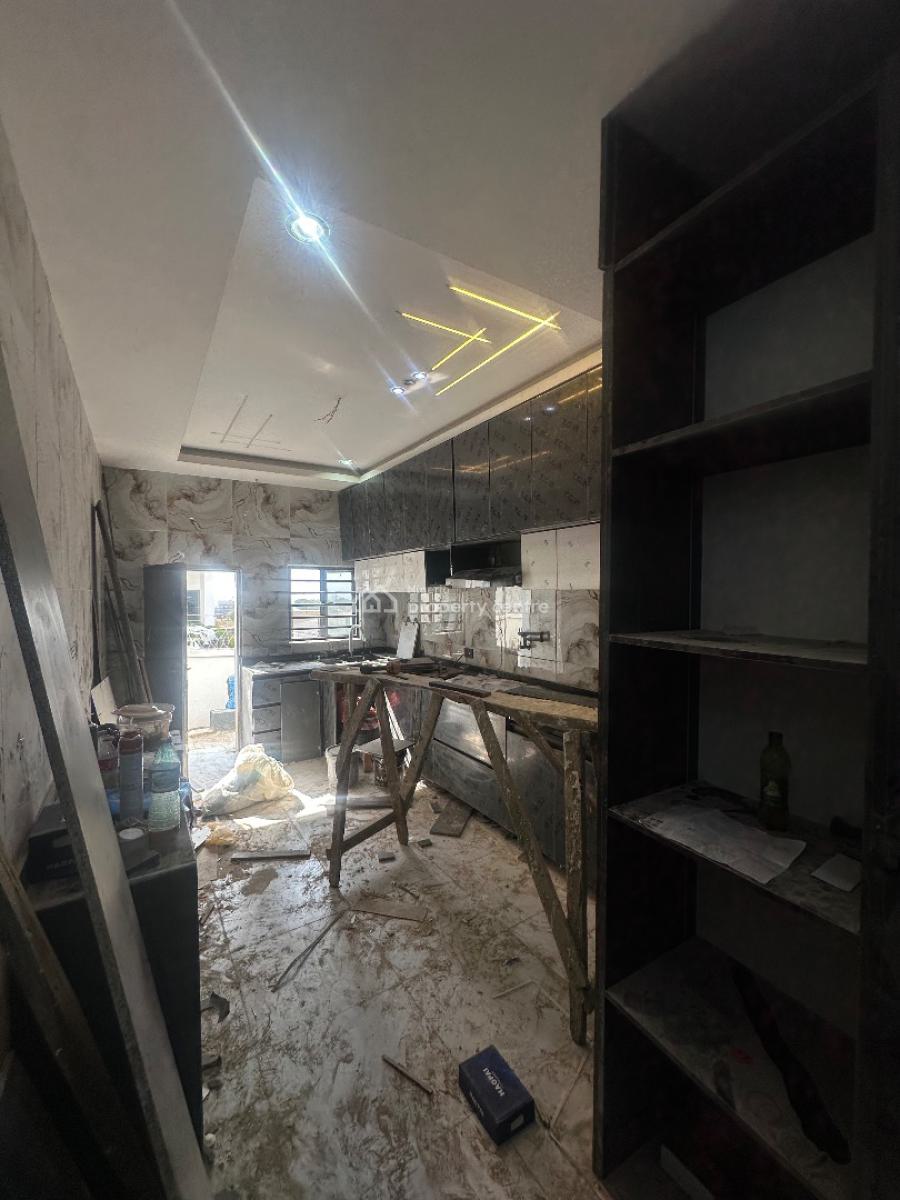 Four Bedroom Terrace Duplex, Guzape District, Abuja, Terraced Duplex for Sale