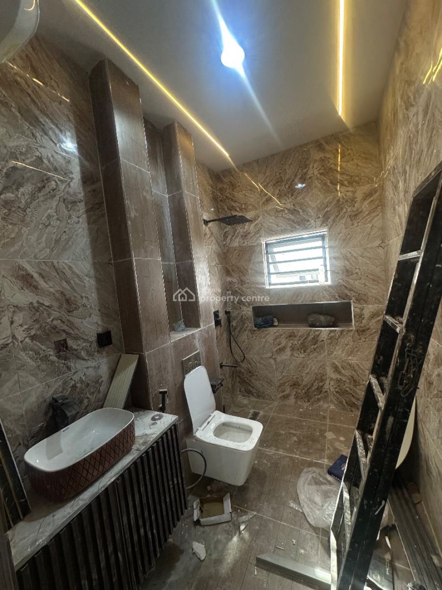 Four Bedroom Terrace Duplex, Guzape District, Abuja, Terraced Duplex for Sale