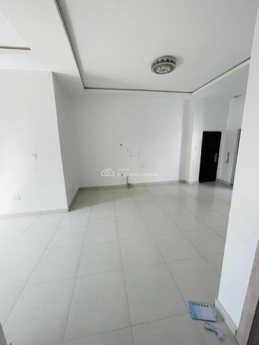 Luxury 2 Bedroom Apartment with a Fitted Kitchen & Dinning (upstairs), Sangotedo, Ajah, Lagos, Flat / Apartment for Rent