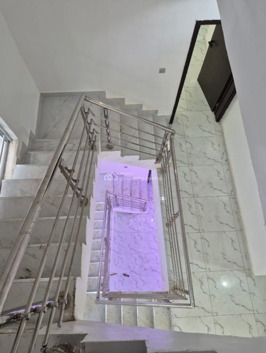 Newly 4 Bedrom Detached Duplex + 2 Bq, Omole Phase 2, Ikeja, Lagos, Semi-detached Duplex for Rent