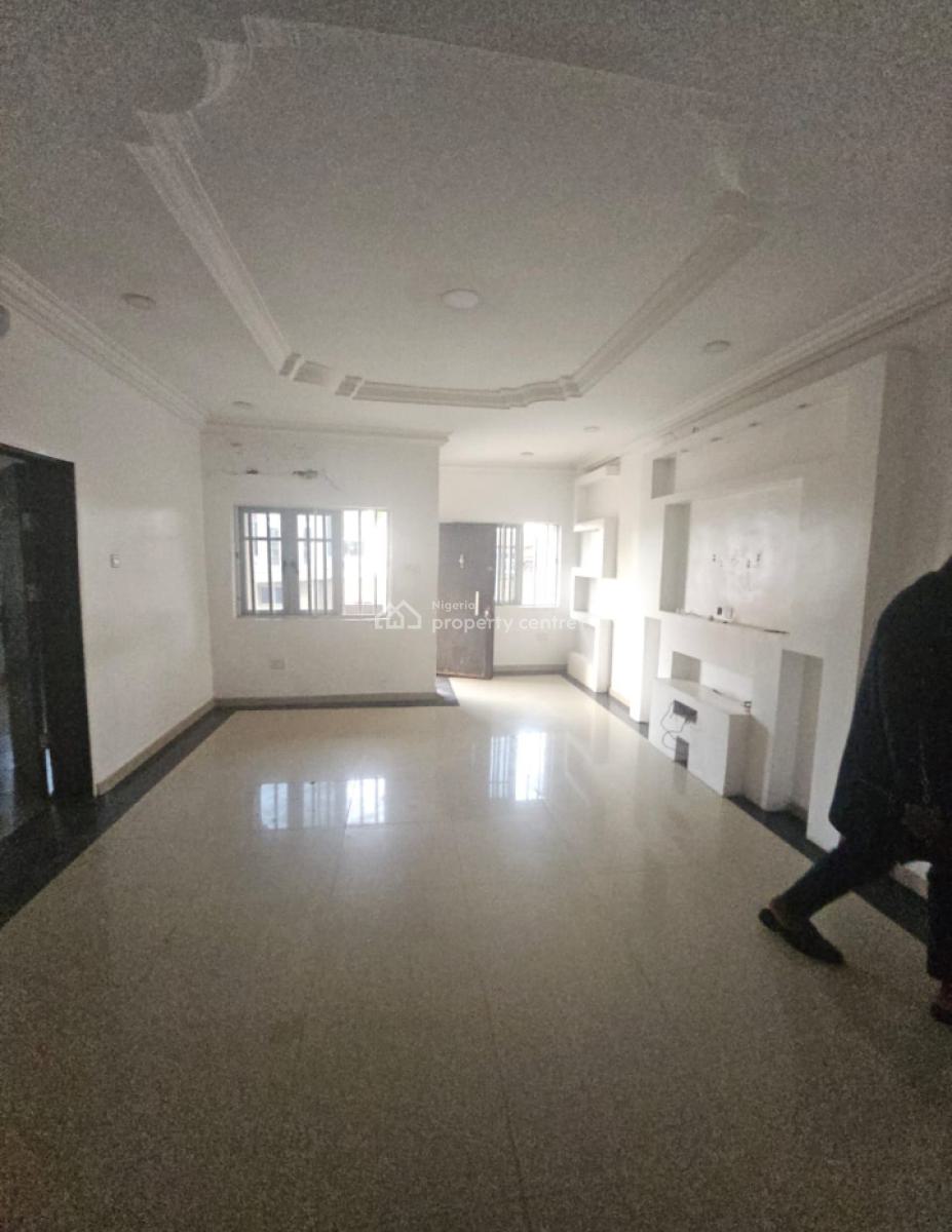 Lovely 3 Bedroom Flat Apartment, Waterfront Estate, Gra Phase 1, Magodo, Lagos, Flat / Apartment for Rent