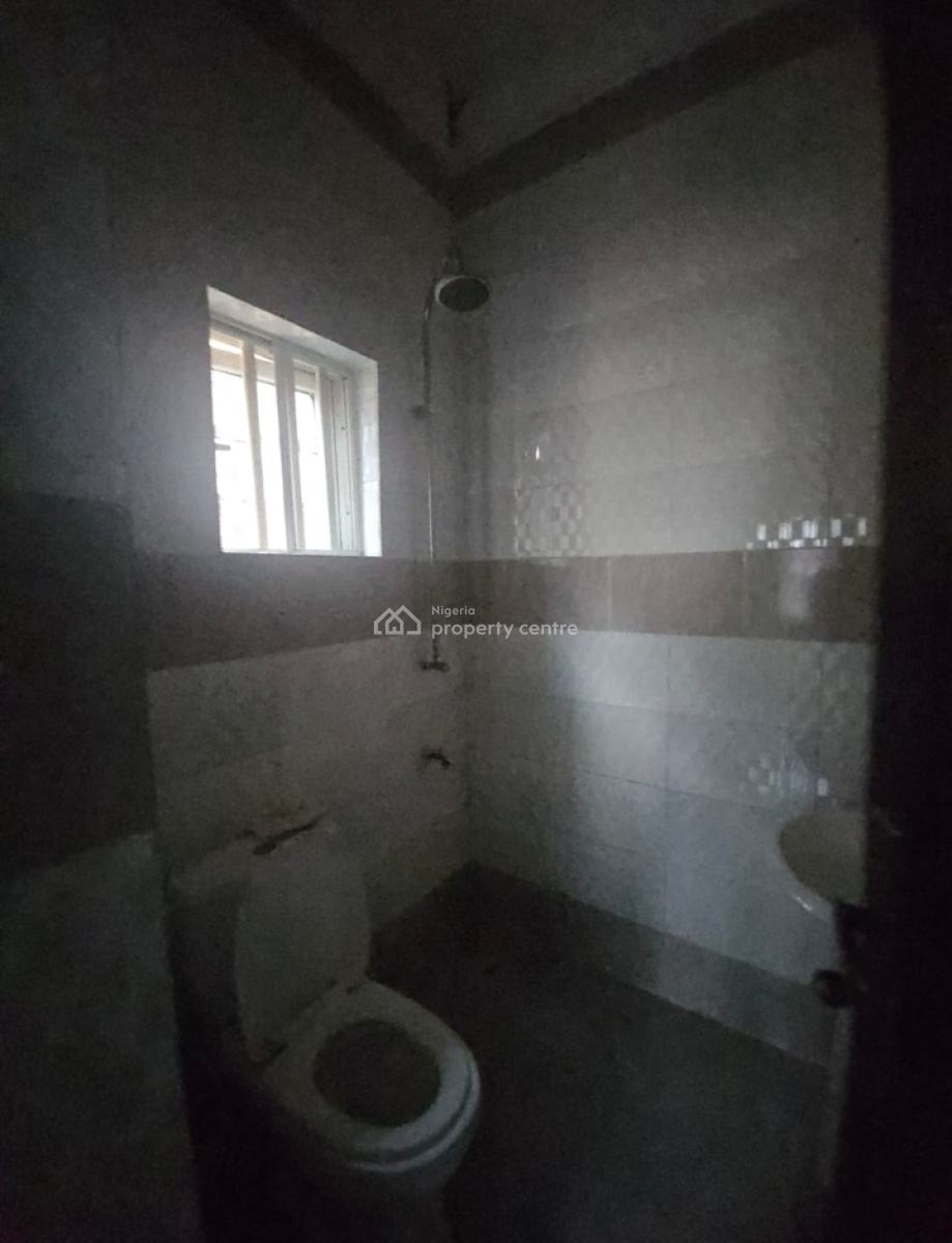 Lovely 3 Bedroom Flat Apartment, Waterfront Estate, Gra Phase 1, Magodo, Lagos, Flat / Apartment for Rent