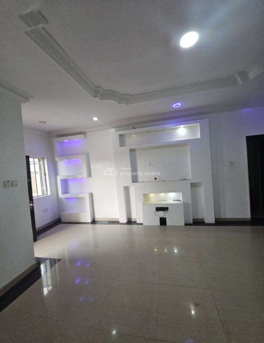 Lovely 3 Bedroom Flat Apartment, Waterfront Estate, Gra Phase 1, Magodo, Lagos, Flat / Apartment for Rent
