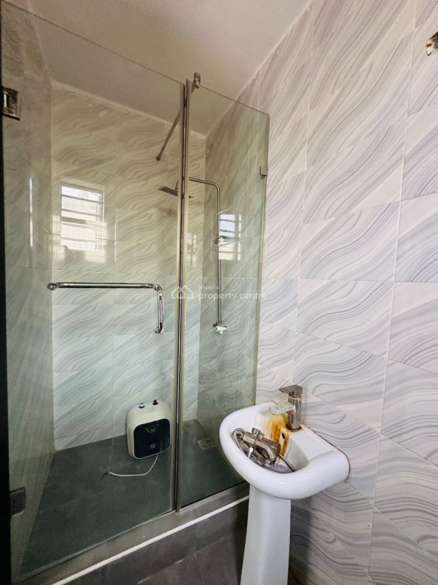 Neatly Built 2 Bedroom Apartment, Ologolo, Lekki, Lagos, Flat / Apartment for Rent