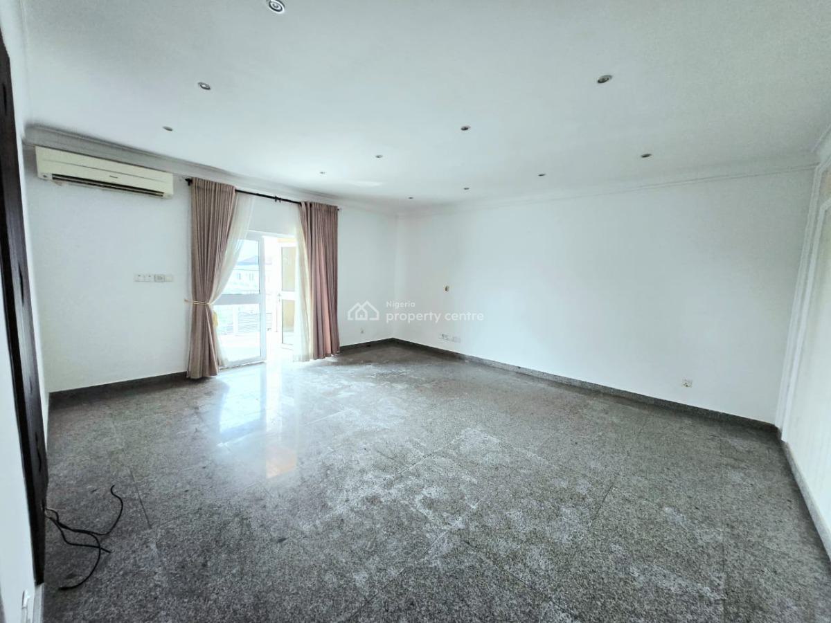 Well Maintained 2-bedroom Penthouse Apartment, Lekki Phase 1, Lekki, Lagos, Flat / Apartment for Rent