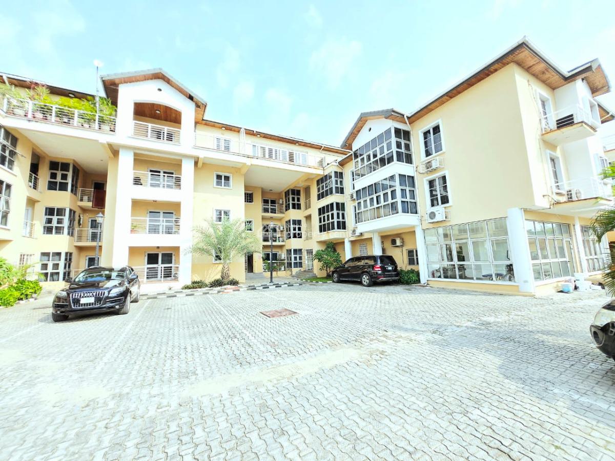 Well Maintained 2-bedroom Penthouse Apartment, Lekki Phase 1, Lekki, Lagos, Flat / Apartment for Rent