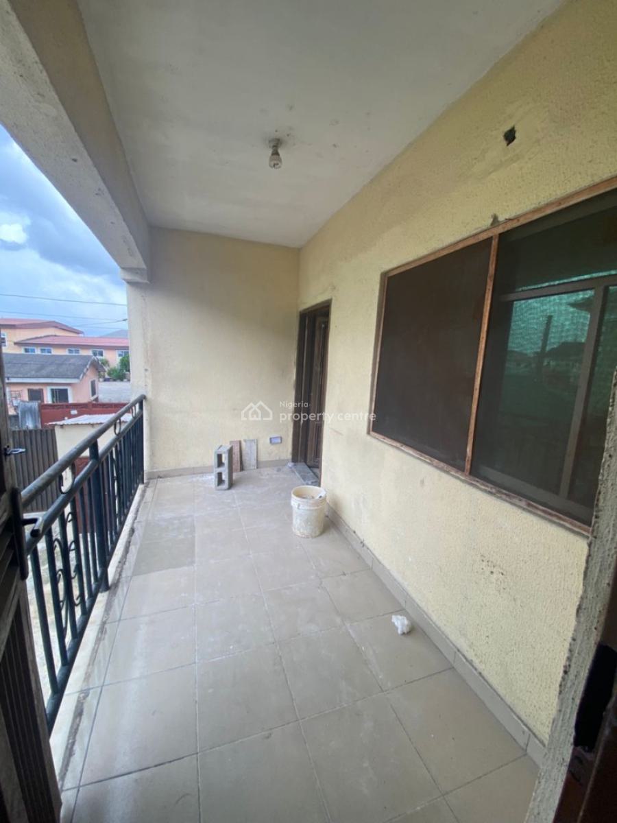 Renovated 2 Bedroom Apartment in a Secured Location (upstairs), United Estate, Sangotedo, Ajah, Lagos, Flat / Apartment for Rent