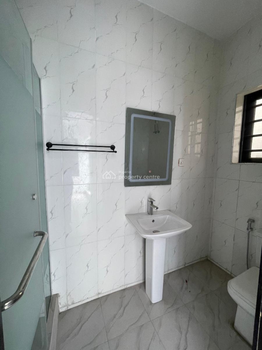 2 Bedroom Apartment, Ologolo, Lekki, Lagos, Flat / Apartment for Rent