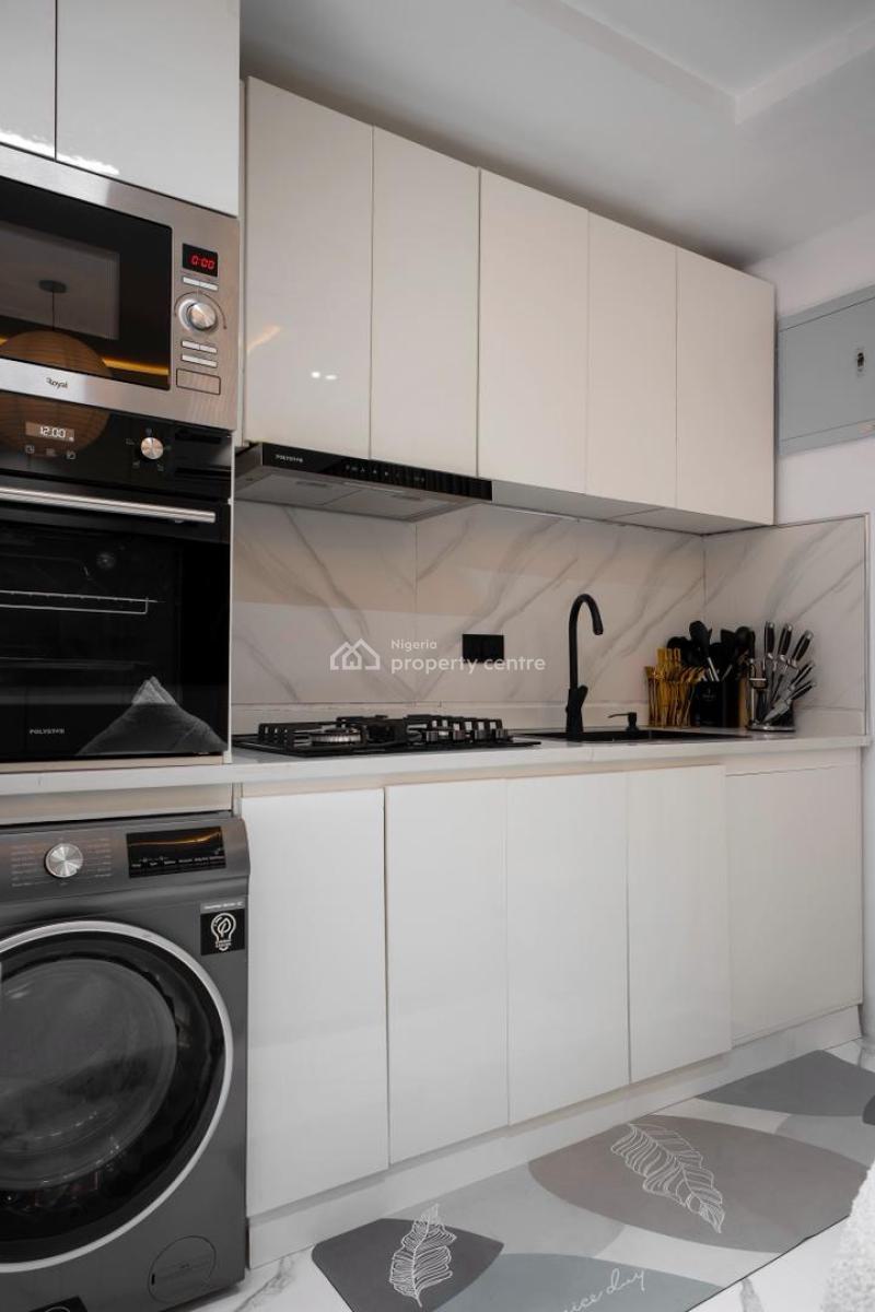 Luxurious 1 Bedroom Apartment with Pool, Lekki Phase 1, Lekki, Lagos, Flat / Apartment Short Let