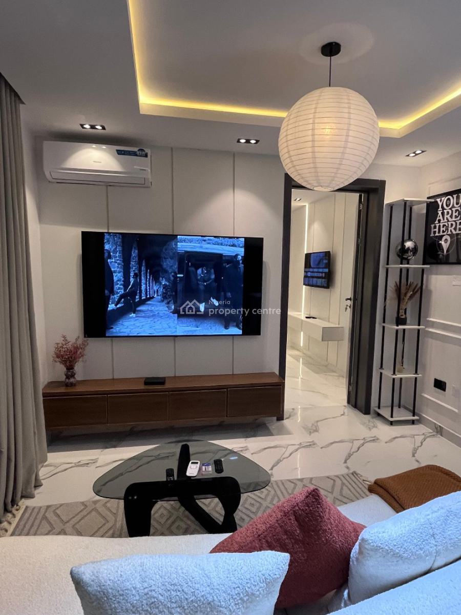 Luxurious 1 Bedroom Apartment with Pool, Lekki Phase 1, Lekki, Lagos, Flat / Apartment Short Let