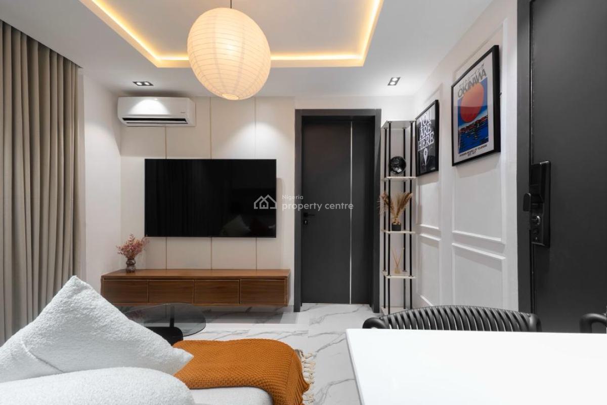 Luxurious 1 Bedroom Apartment with Pool, Lekki Phase 1, Lekki, Lagos, Flat / Apartment Short Let