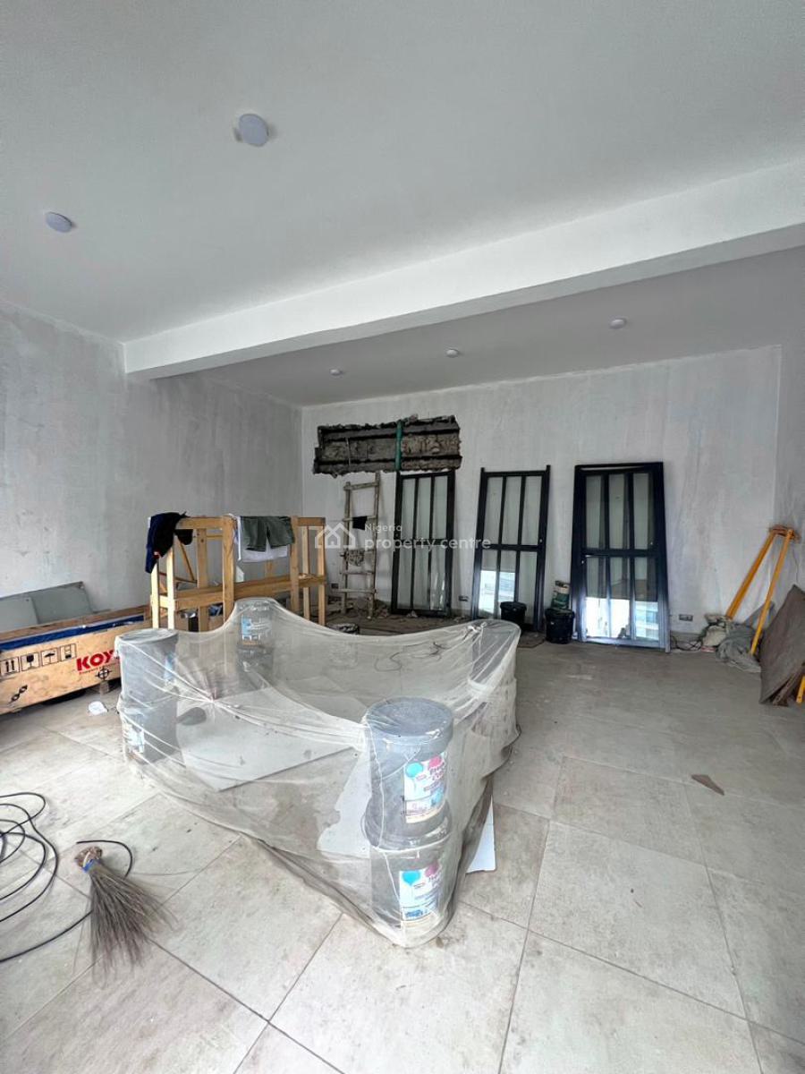 Exquisite 2-bedroom Penthouse with Bq, Elevator, Gym, and a Pool, Lekki Phase 1, Lekki, Lagos, Flat / Apartment for Sale