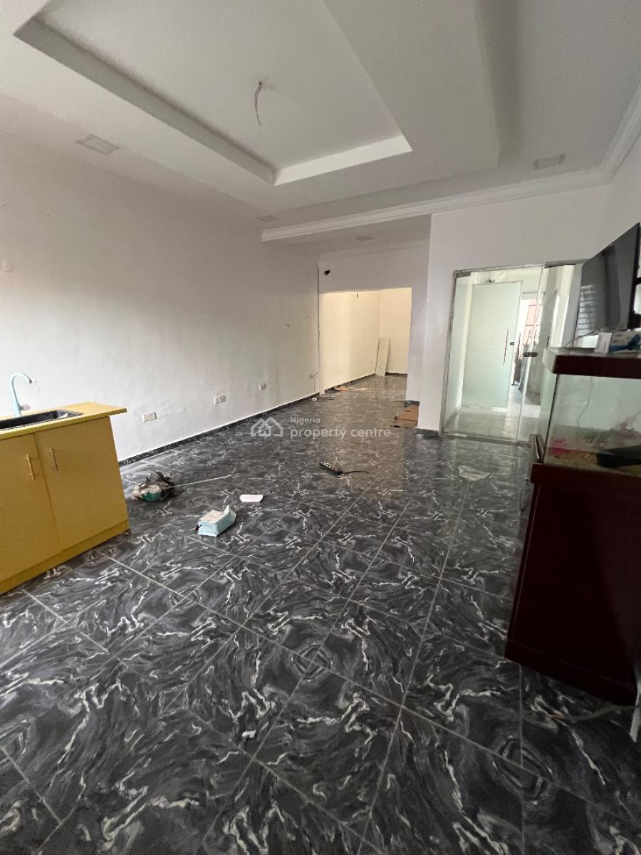 Shop Space Upstairs, Emmanuel Abimbola Cole, Lekki Phase 1, Lekki, Lagos, Shop for Rent