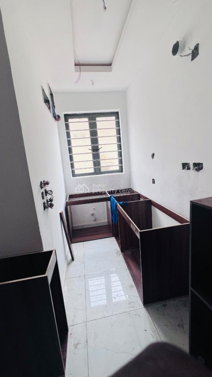 2 Bedroom Apartment, Idado Estate, Lekki Phase 2, Lekki, Lagos, Flat / Apartment for Sale