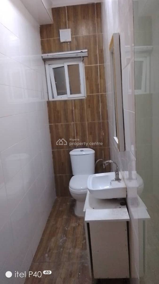 Serviced Three 3 Bedroom with Bq, 24 Hours Light, Pool Gym, Prime Water Estate, Lekki Phase 1, Lekki, Lagos, Flat / Apartment for Rent