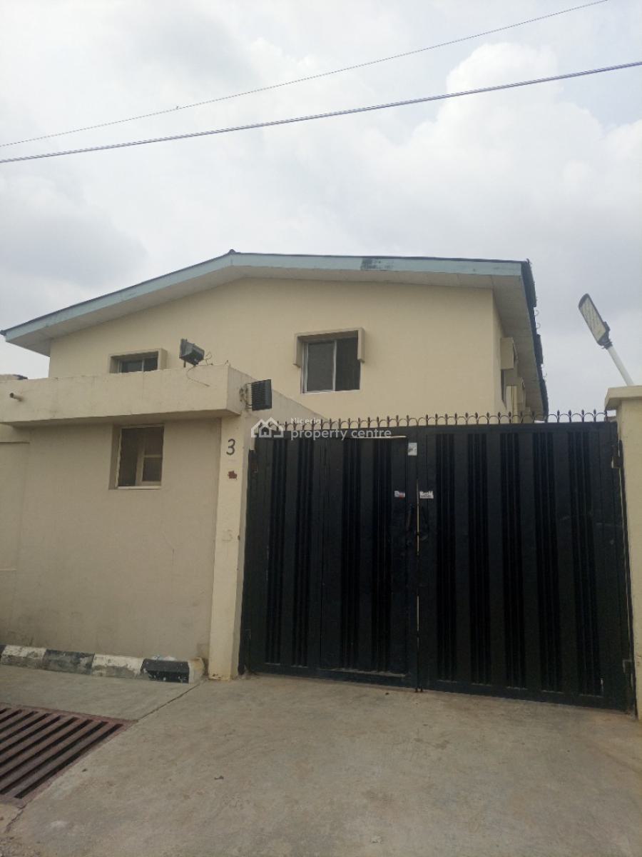 Spacious 3 Bedroom Flat / Apartment, in an Estatein an Estate, Gbagada, Lagos, Flat / Apartment for Rent