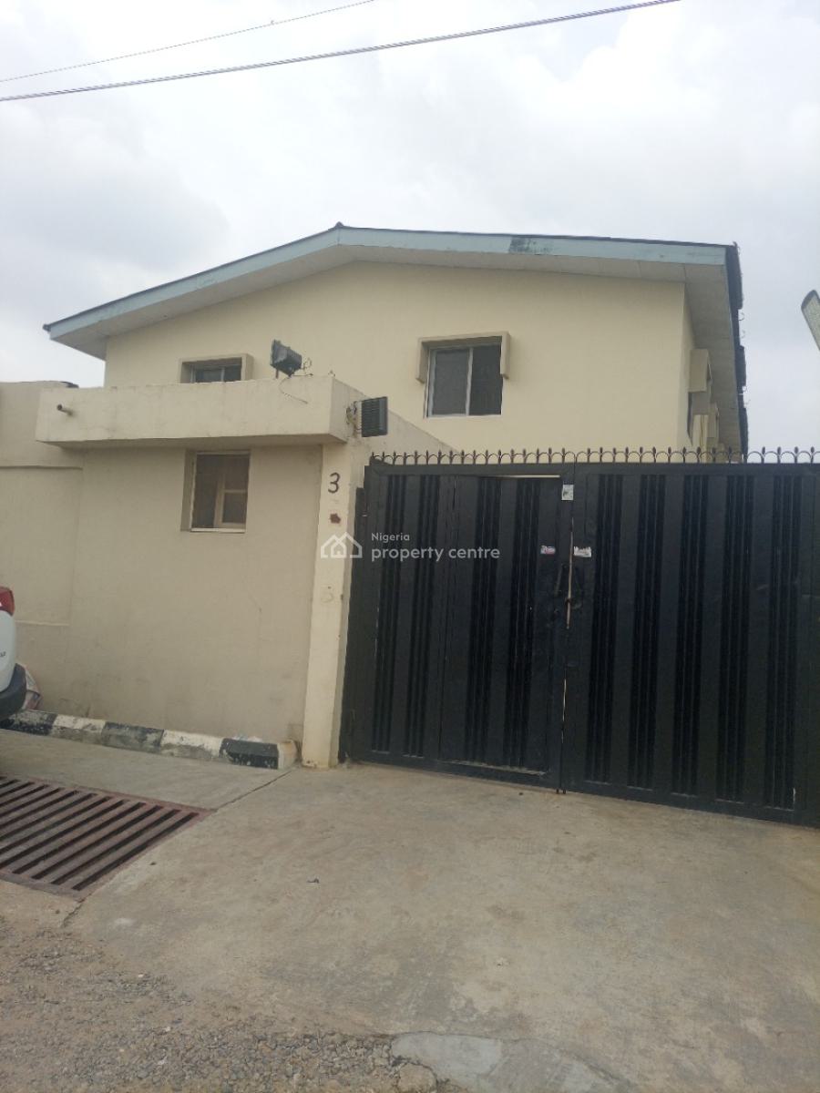 Spacious 3 Bedroom Flat / Apartment, in an Estatein an Estate, Gbagada, Lagos, Flat / Apartment for Rent