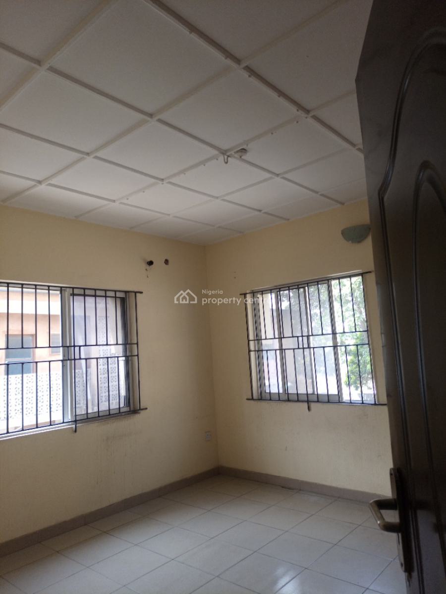 Spacious 3 Bedroom Flat / Apartment, Gbagada, Lagos, Flat / Apartment for Rent