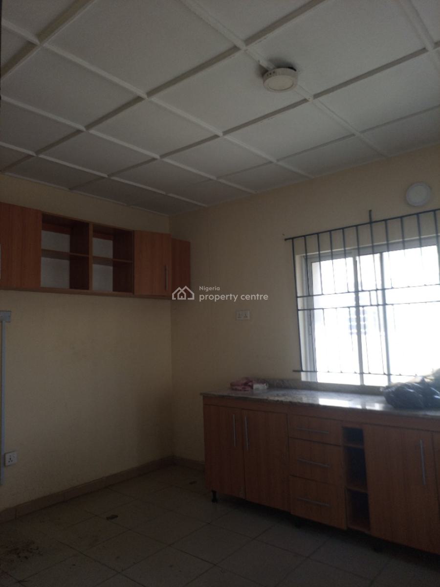 Spacious 3 Bedroom Flat / Apartment, Gbagada, Lagos, Flat / Apartment for Rent