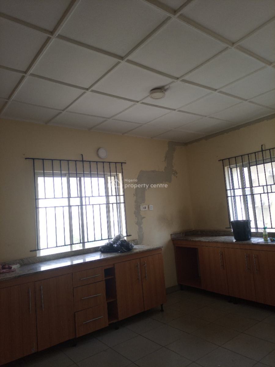 Spacious 3 Bedroom Flat / Apartment, Gbagada, Lagos, Flat / Apartment for Rent