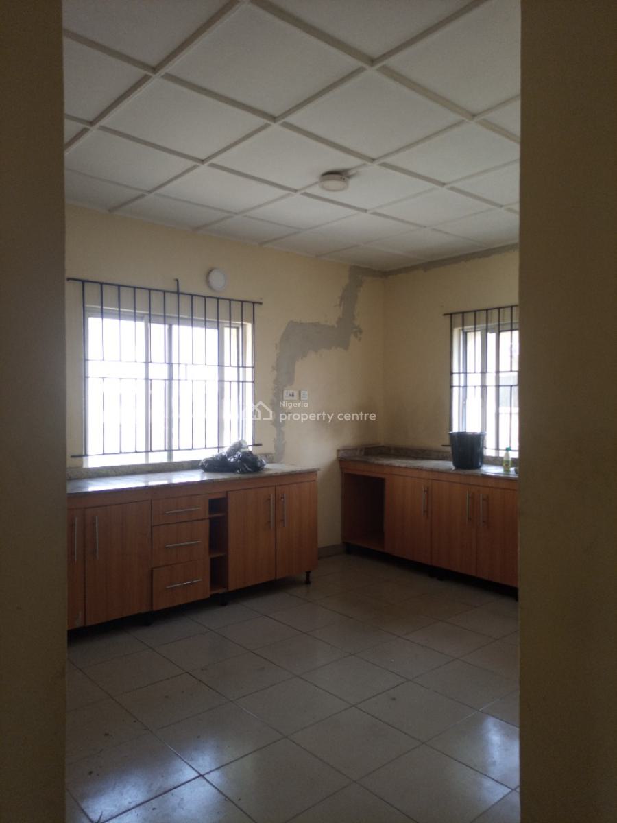 Spacious 3 Bedroom Flat / Apartment, Gbagada, Lagos, Flat / Apartment for Rent