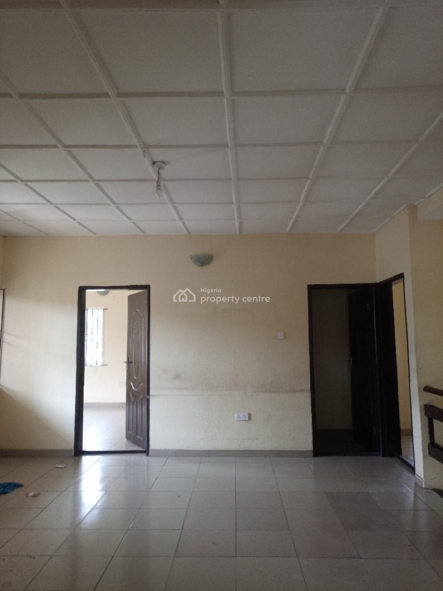 Spacious 3 Bedroom Flat / Apartment, Gbagada, Lagos, Flat / Apartment for Rent