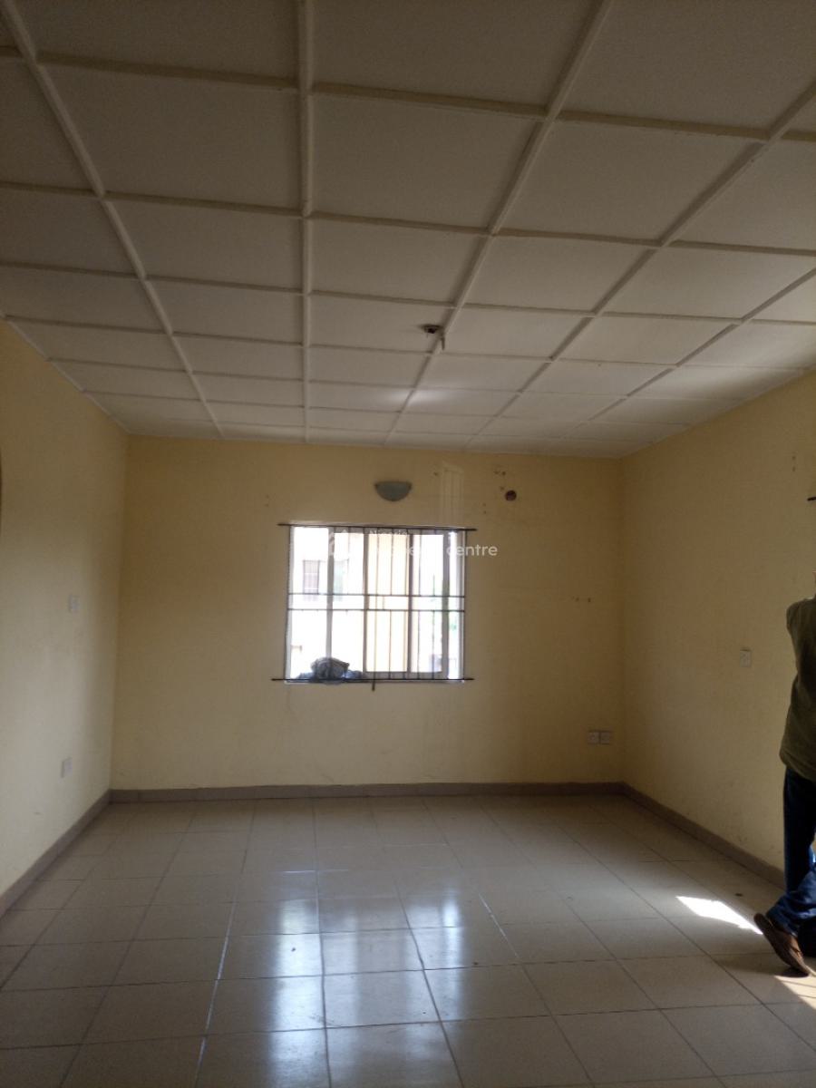 Spacious 3 Bedroom Flat / Apartment, Gbagada, Lagos, Flat / Apartment for Rent