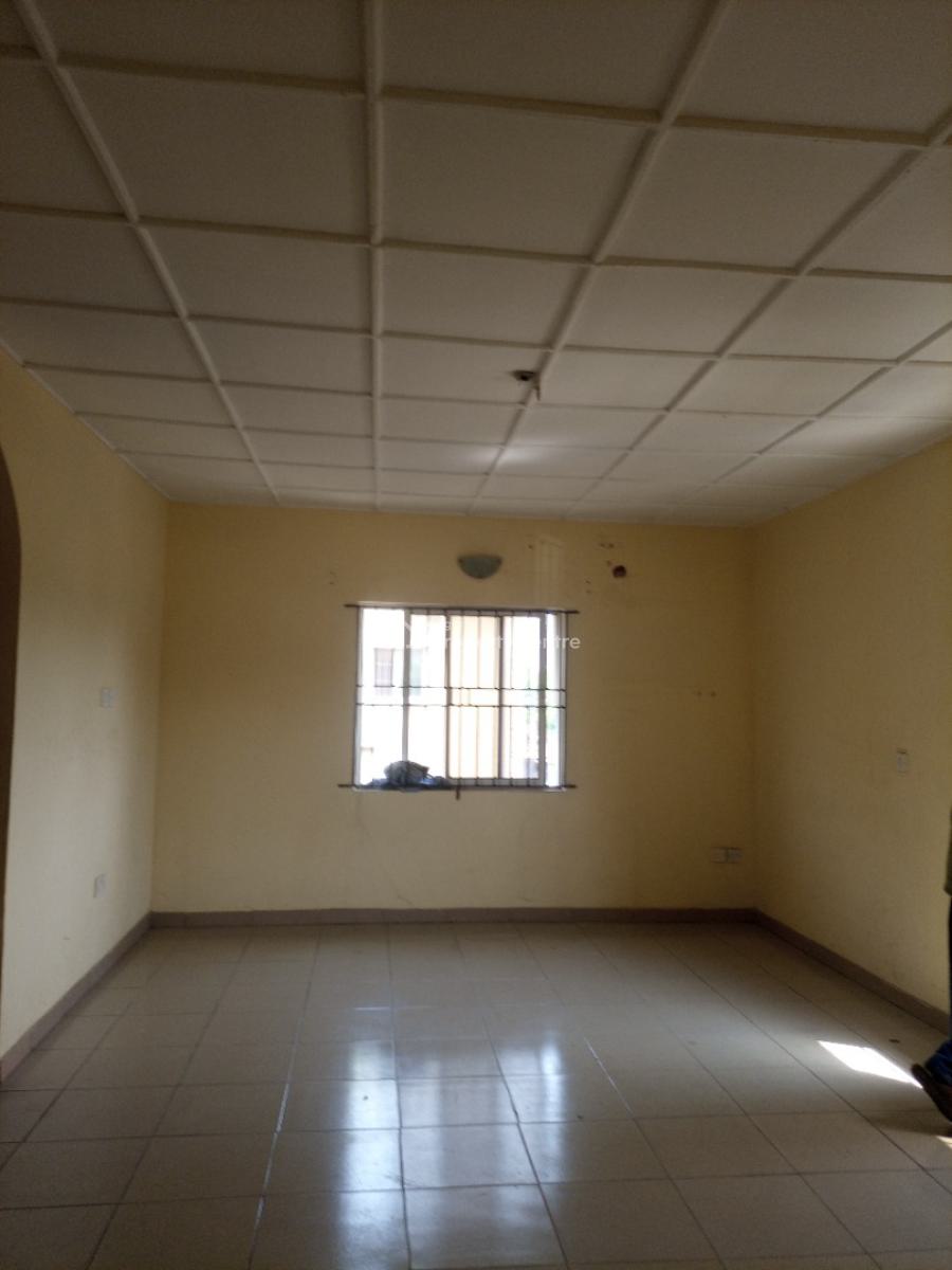 Spacious 3 Bedroom Flat / Apartment, Gbagada, Lagos, Flat / Apartment for Rent