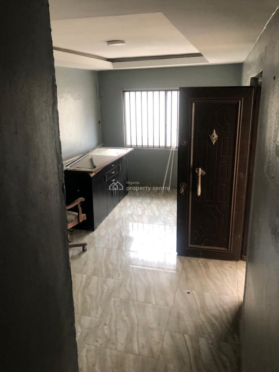 Alone 4 Bedrooms Detached House with 2 Bedrooms Bq, Old Ikoyi, Ikoyi, Lagos, Semi-detached Duplex for Rent