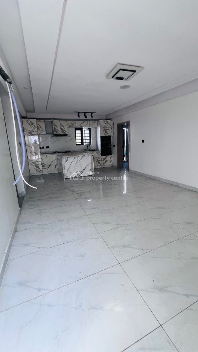 2 Bedroom Penthouse, Ologolo, Lekki Phase 2, Lekki, Lagos, Flat / Apartment for Sale