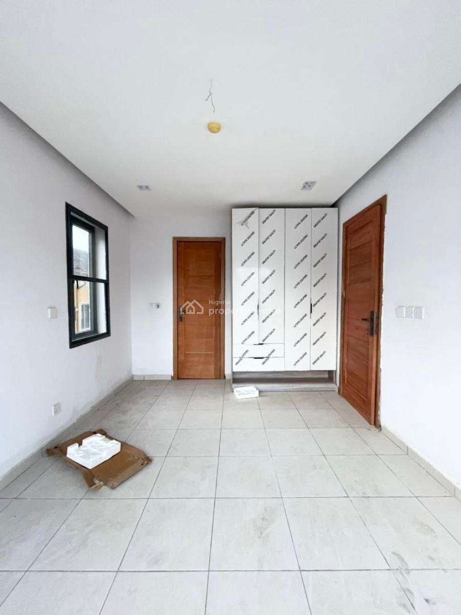 2 Bedroom Apartment, Ologolo, Lekki, Lagos, Flat / Apartment for Sale