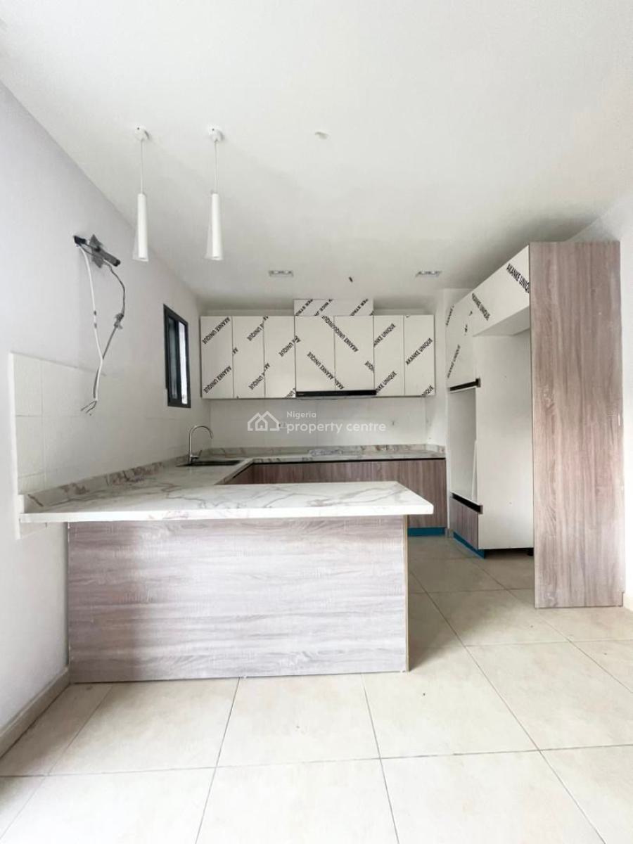 2 Bedroom Apartment, Ologolo, Lekki, Lagos, Flat / Apartment for Sale