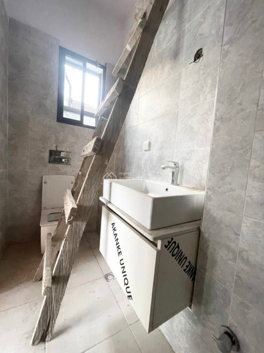 2 Bedroom Apartment, Ologolo, Lekki, Lagos, Flat / Apartment for Sale