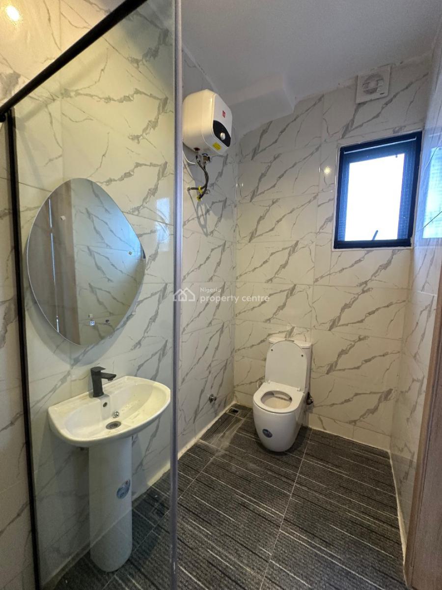 Elegantly Built 4 Bedroom Terrace Duplex with Bq, Pool & Gym, Lekki Phase 1, Lekki, Lagos, Terraced Duplex for Rent