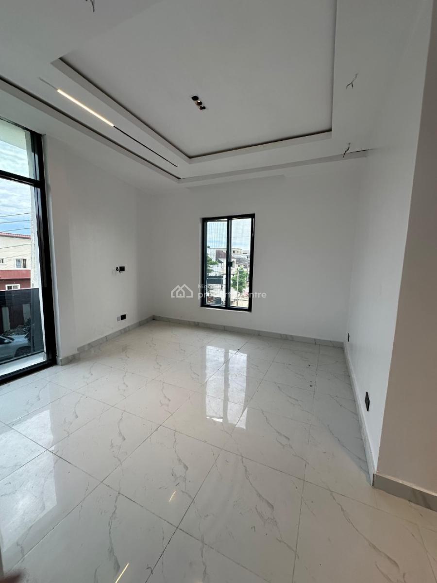 Elegantly Built 4 Bedroom Terrace Duplex with Bq, Pool & Gym, Lekki Phase 1, Lekki, Lagos, Terraced Duplex for Rent