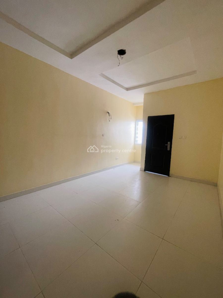 Well Spacious 3 Bedroom Duplex, Orchid Road, Lekki, Lagos, Terraced Duplex for Rent