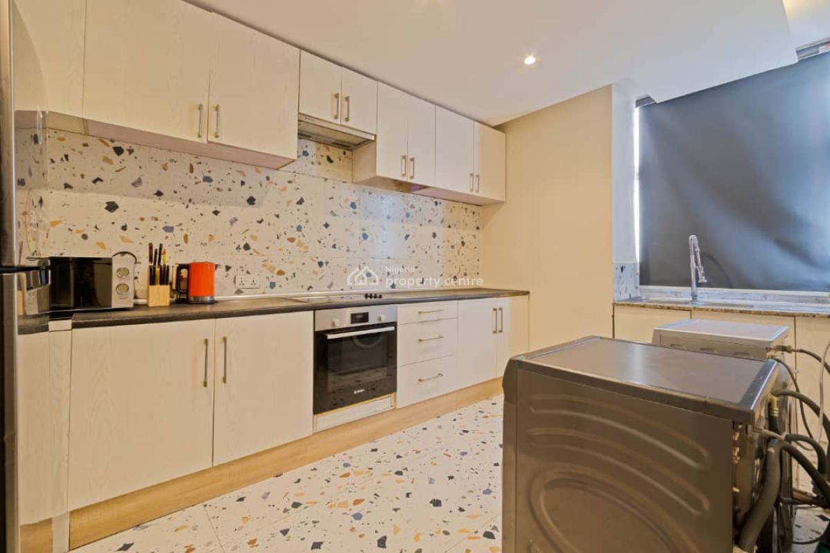 Your Luxurious Cozy 2 Bedroom, Admiralty Way, Lekki Phase 1, Lekki, Lagos, Flat / Apartment Short Let