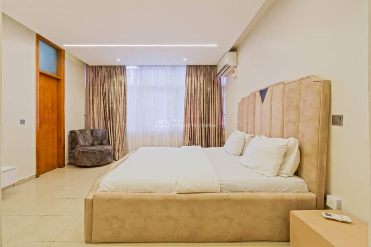 Your Luxurious Cozy 2 Bedroom, Admiralty Way, Lekki Phase 1, Lekki, Lagos, Flat / Apartment Short Let
