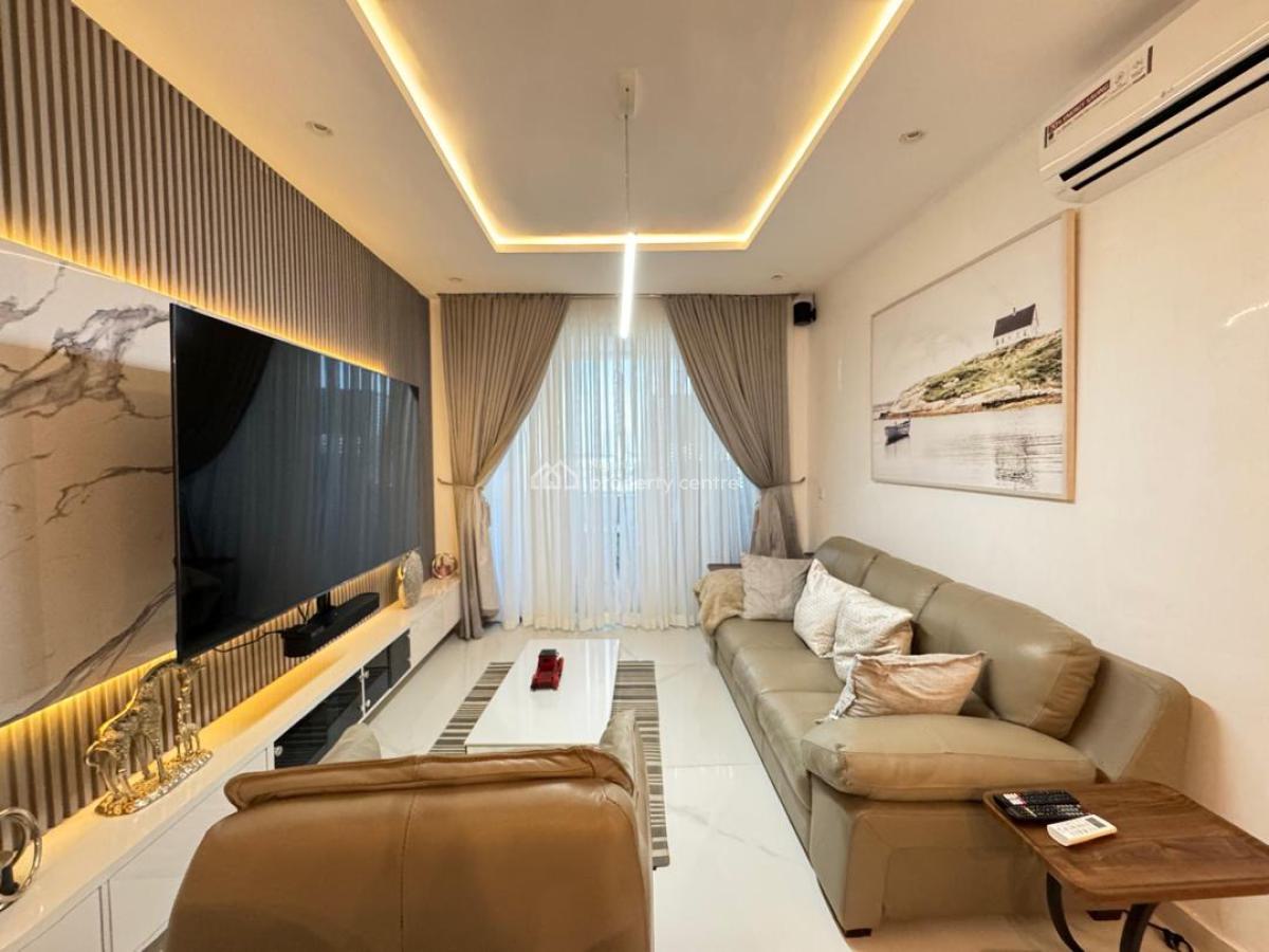 Lovely 2 Bedroom Apartment with Snooker, Table Tennis, and Ps4, Lekki Phase 1, Lekki, Lagos, Flat / Apartment Short Let