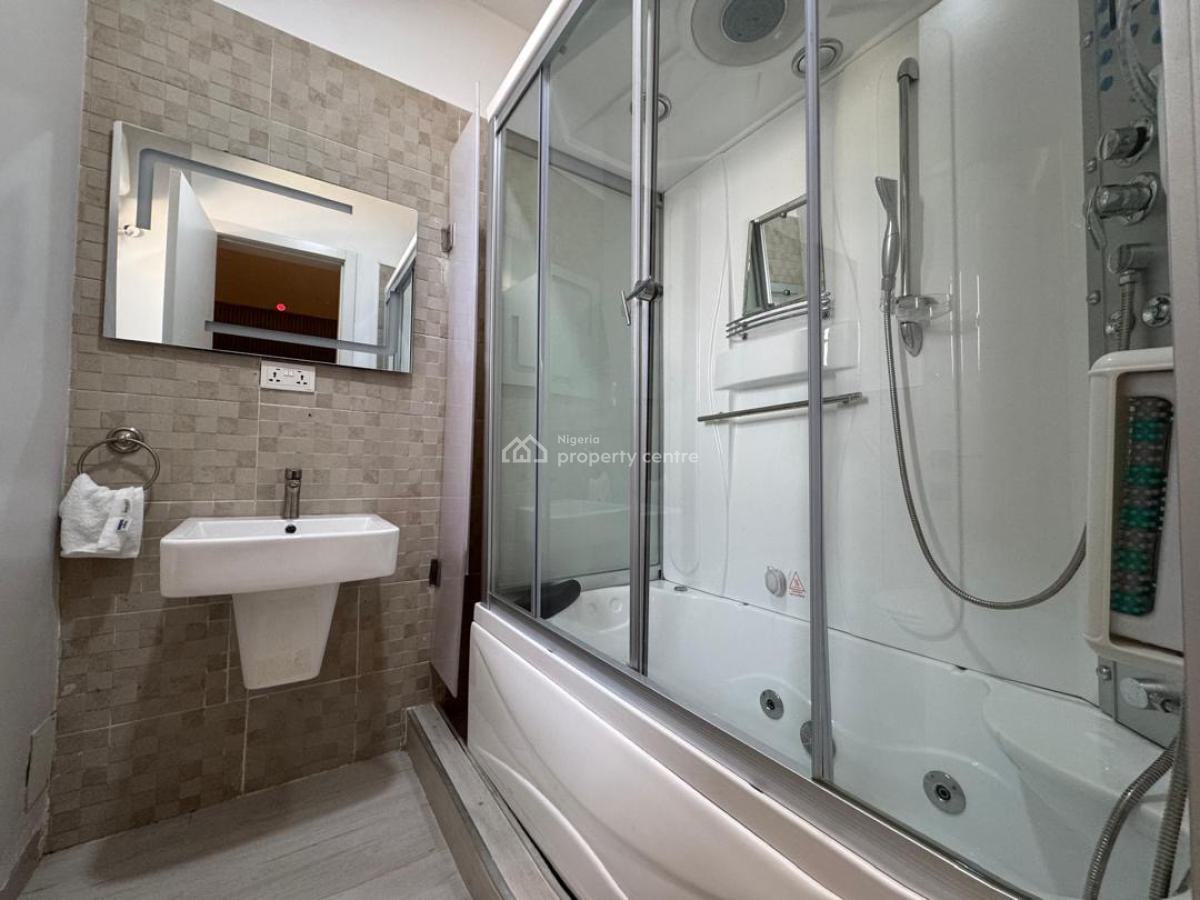 Lovely 2 Bedroom Apartment with Snooker, Table Tennis, and Ps4, Lekki Phase 1, Lekki, Lagos, Flat / Apartment Short Let