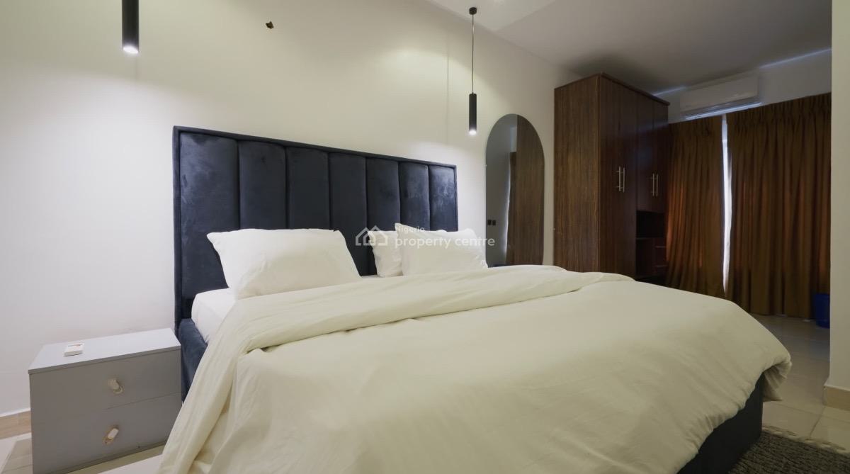 2 Bedroom Apartment with Snooker Board, Bathtub, Ps5 on Request, Lekki Phase 1, Lekki, Lagos, Flat / Apartment Short Let