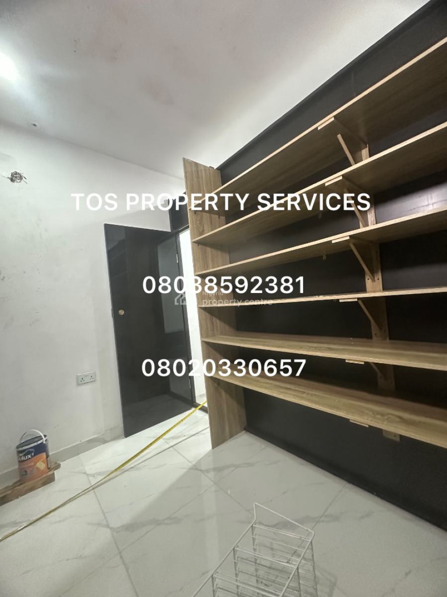 Demarcated Commercial/office Space on Groundfloor, Lekki Phase 1, Lekki, Lagos, Office Space for Rent