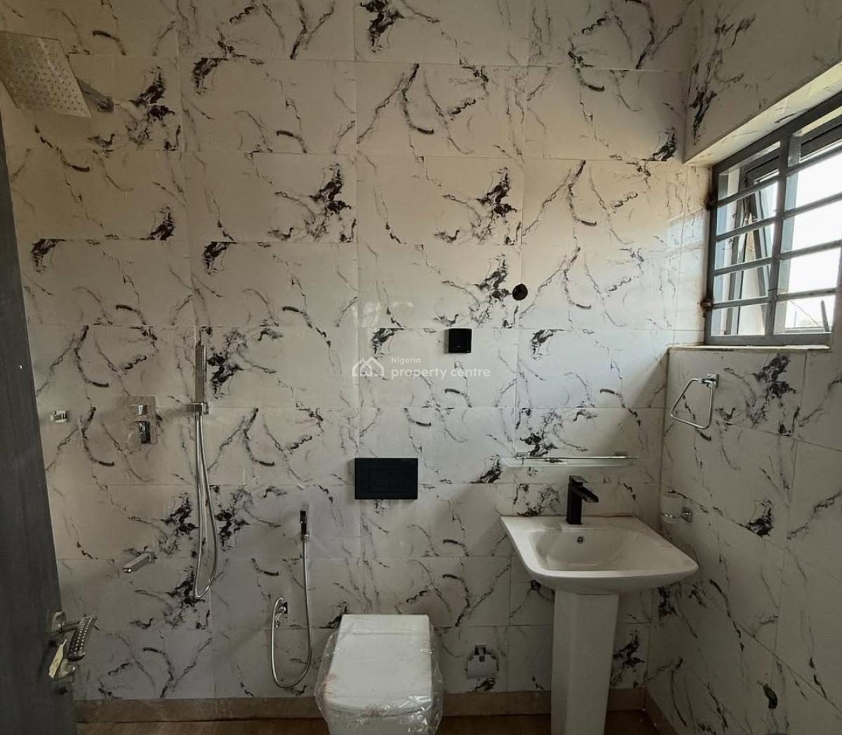 4 Bedrooms Semi Detached Duplex, Dantata Estate, Fo1 Layout, Kubwa, Abuja, Semi-detached Duplex for Sale