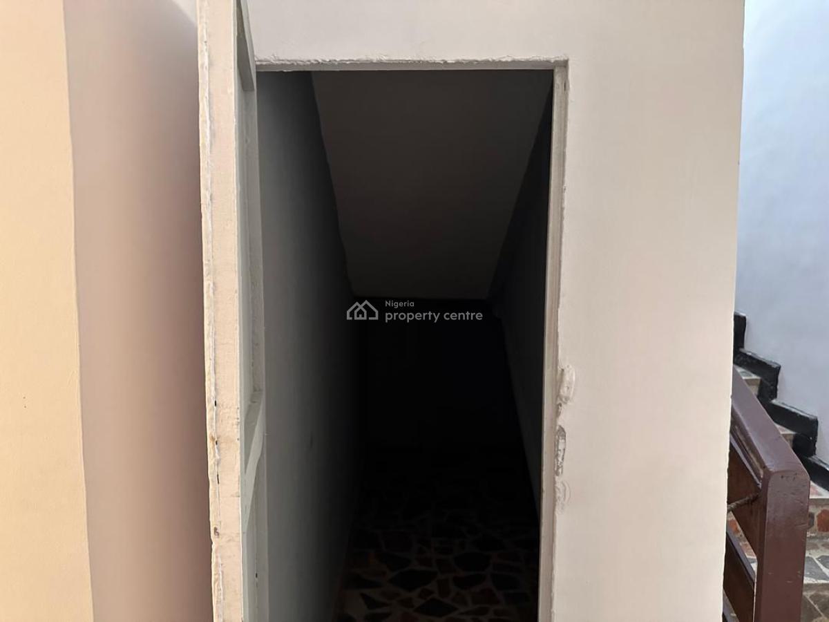 a Newly Renovated 5-bedroom Detached Duplex with a 2-room B.q, Gra, Ogudu, Lagos, Detached Duplex for Rent