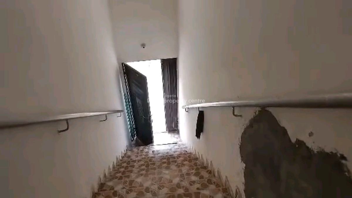 Sharp 3 Bedroom Flat, Akeem Shopeju Close, Obawole, Ogba, Ikeja, Lagos, Flat / Apartment for Rent