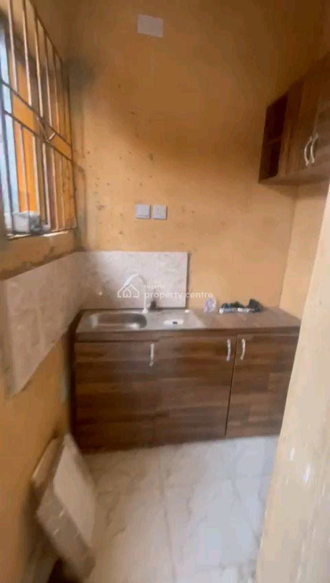 Super Spacious Roomsef, Shomolu, Lagos, Self Contain (single Rooms) for Rent