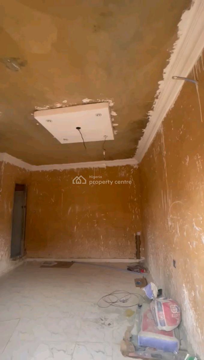 Super Spacious Room Self Contain, Shomolu, Lagos, Self Contain (single Rooms) for Rent