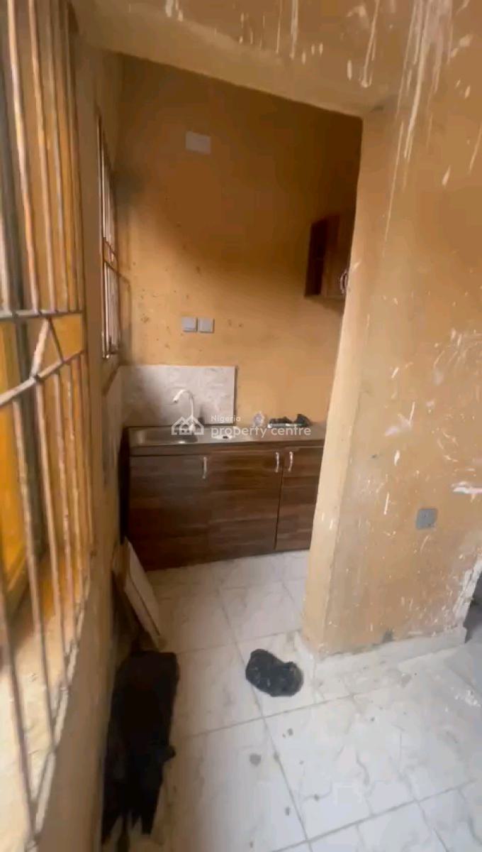 Super Spacious Room Self Contain, Shomolu, Lagos, Self Contain (single Rooms) for Rent
